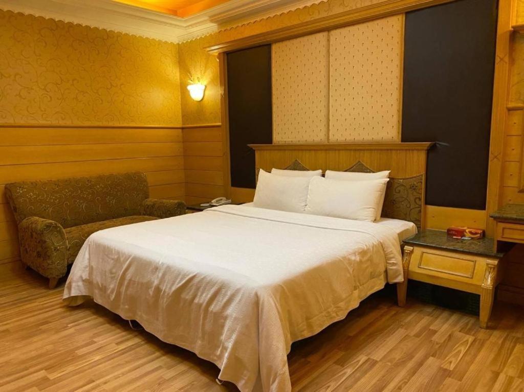 I Travel Motel - II Kaohsiung Exterior photo